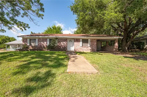 507 N Echols St, Caldwell, TX 77836