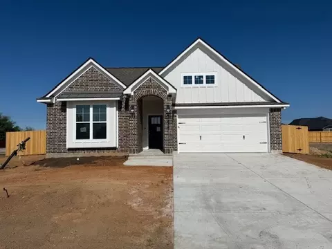7812 Leadtree Dr, Navasota, TX 77868