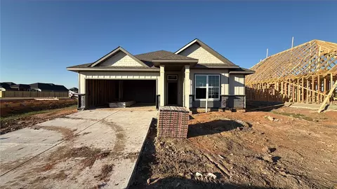 7802 Leadtree Dr, Navasota, TX 77868
