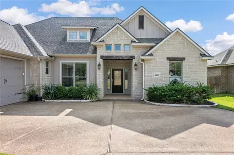4406 Norwich Dr, College Station, TX 77845