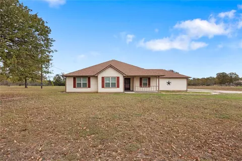 1635 Lakeview Dr, Somerville, TX 77879