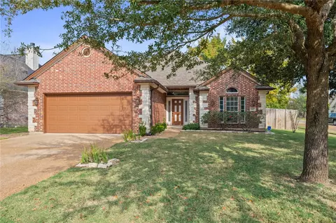 8427 Alison Ave, College Station, TX 77845
