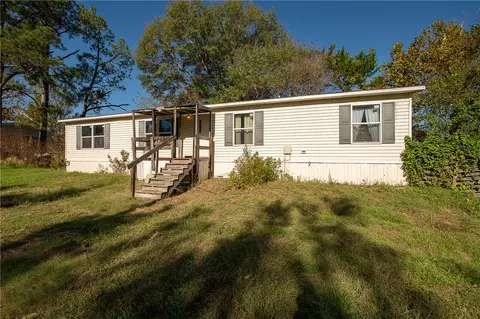 604 Sanders Ln, Franklin, TX 77856