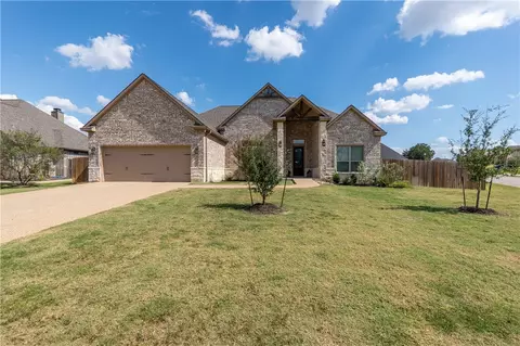 3206 Rose Hill Ln, Bryan, TX 77808