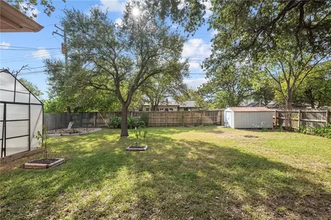 Exterior - 2810 Hillside Dr, Bryan, TX 77802 photo 4 of 4