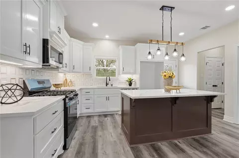 Kitchen - 511 Hall St, Bryan, TX 77803 photo 2 of 2