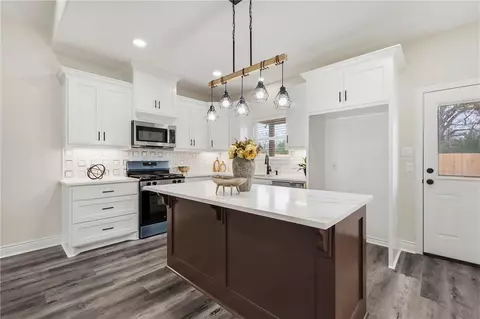 Kitchen - 511 Hall St, Bryan, TX 77803 photo 1 of 2