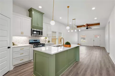Kitchen - 513 Hall St, Bryan, TX 77803 photo 3 of 4