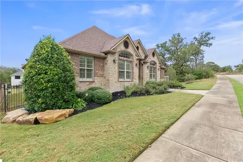 Exterior - 2015 Lola Ln, Bryan, TX 77807 photo 7 of 7