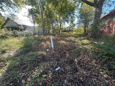 707 E 18th St, Bryan, TX 77803 photo 3
