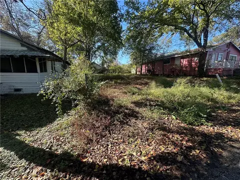 707 E 18th St, Bryan, TX 77803 photo 2