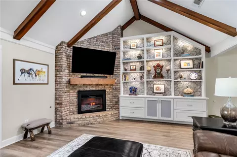 3005 Camelot Dr NW, Bryan, TX 77802