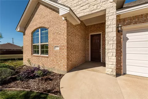 Exterior - 2109 Ella Ln, Bryan, TX 77802 photo 2 of 5