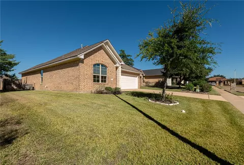 Exterior - 2109 Ella Ln, Bryan, TX 77802 photo 3 of 5