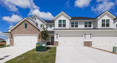 2561 Leyla Ln, College Station, TX 77845