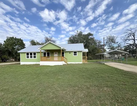 102 Terral Ct, Cameron, TX 76520