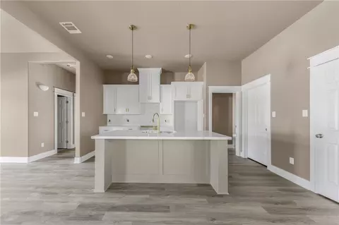 1811 Palasota Dr, Bryan, TX 77803