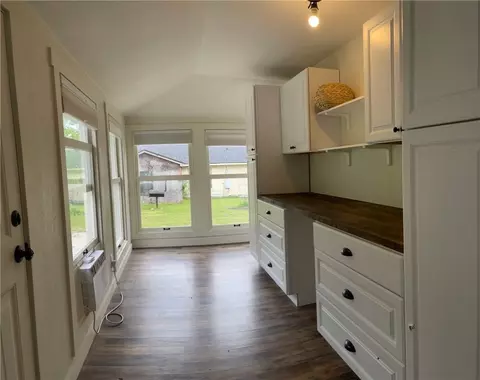 Entry Way - 504 S Pine St, Calvert, TX 77837 photo 1 of 1