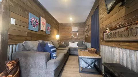 Living - 504 S Pine St, Calvert, TX 77837 photo 3 of 3