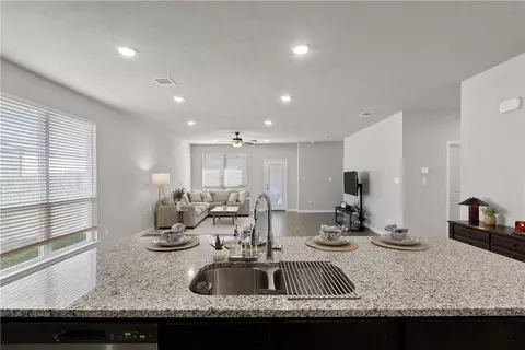 1925 Viva Rd, Bryan, TX 77807 photo 8