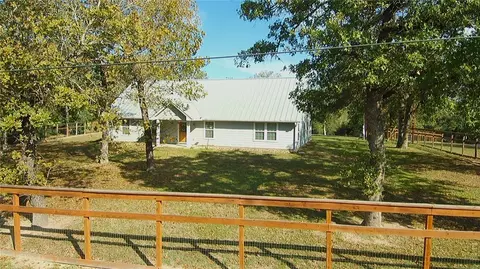 402 Shadow Arbor Cir, Somerville, TX 77879