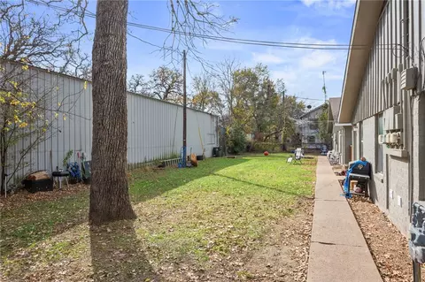 Exterior - 105-107 Davis, Bryan, TX 77801 photo 5 of 5
