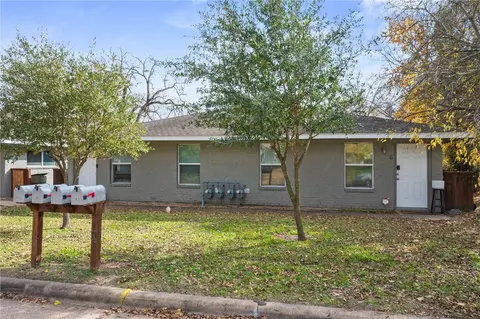 Exterior - 105-107 Davis, Bryan, TX 77801 photo 2 of 5