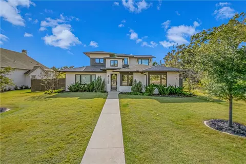 4772 Concordia Dr, Bryan, TX 77802