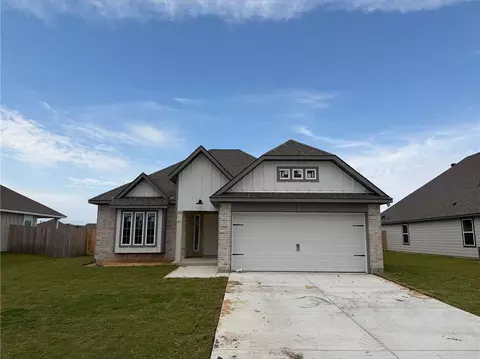 317 Harvest Lake Dr, Snook, TX 77878