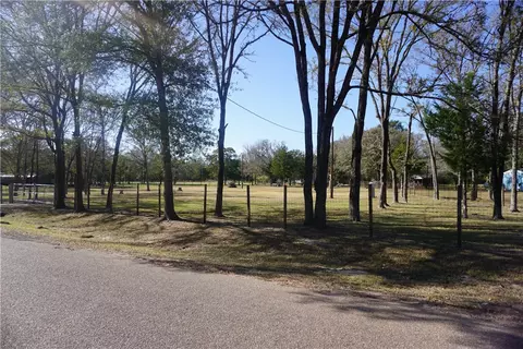 780 N Berry Rdg, Caldwell, TX 77836