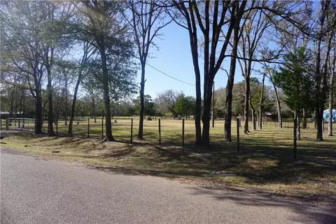 780 N Berry Rdg, Caldwell, TX 77836