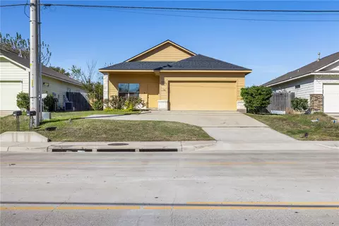 Exterior - 930 W 28th St, Bryan, TX 77803 photo 2 of 6