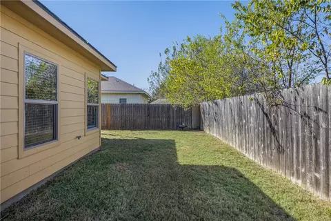 Exterior - 930 W 28th St, Bryan, TX 77803 photo 4 of 6