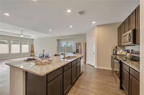 4704 Los Pines Way, Bryan, TX 77807