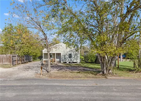 1610 Una Ave, Bryan, TX 77803 photo 1