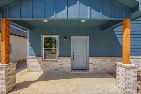 Exterior - 2006 Stevens Dr, Bryan, TX 77803 photo 2 of 4
