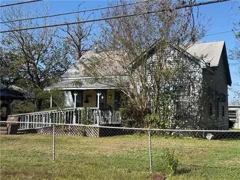 10983 Fm 1696 Rd, Bedias, TX 77831