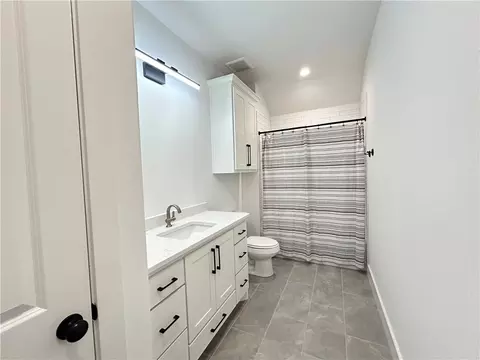Bath - 5010 Grayson Way, Bryan, TX 77802 photo 7 of 7