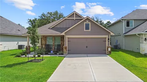 1922 Cartwright St, Bryan, TX 77807 photo 1