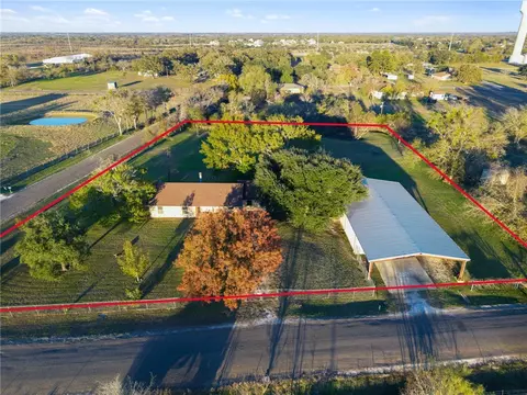 5756 Oak Hollow Cir, Bryan, TX 77808