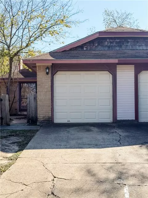 628 San Mario Ct, College Station, TX 77845