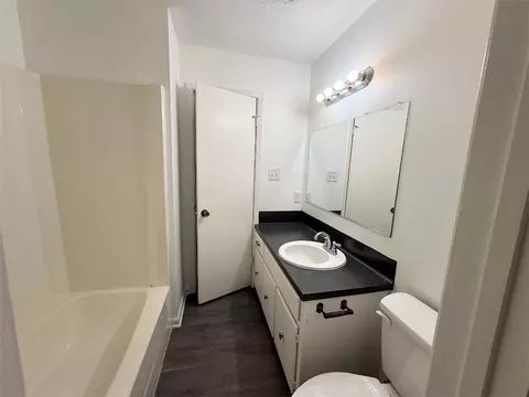 Bath - 4211 Marsh St, Bryan, TX 77803 photo 2 of 3