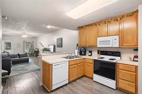 410 Freeman Ave, Bryan, TX 77803 photo 10