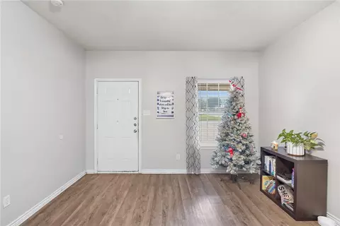 410 Freeman Ave, Bryan, TX 77803 photo 6