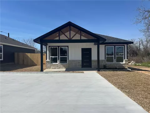 1516 Dansby St, Bryan, TX 77803