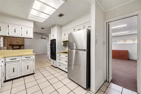 Kitchen - 2901 Oakside Dr, Bryan, TX 77802 photo 3 of 3