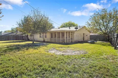 Exterior - 2901 Oakside Dr, Bryan, TX 77802 photo 4 of 6