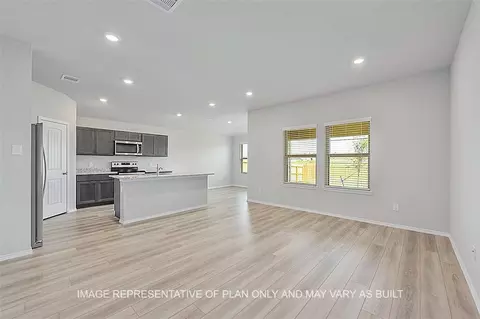 Living - 5417 Bear Run, Bryan, TX 77803 photo 1 of 1