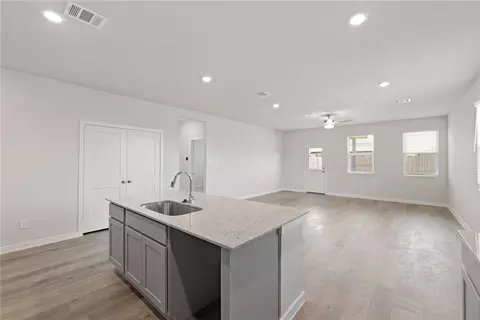 10711 Aston Ct, Bryan, TX 77801 photo 14