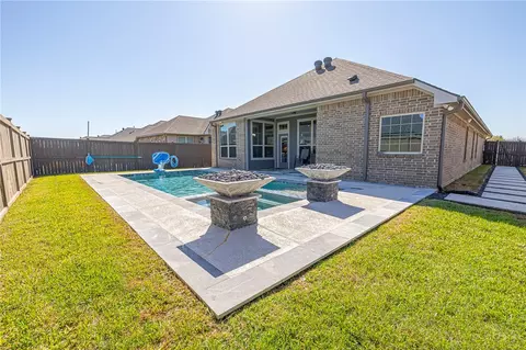 5129 Maroon Creek Dr, Bryan, TX 77802